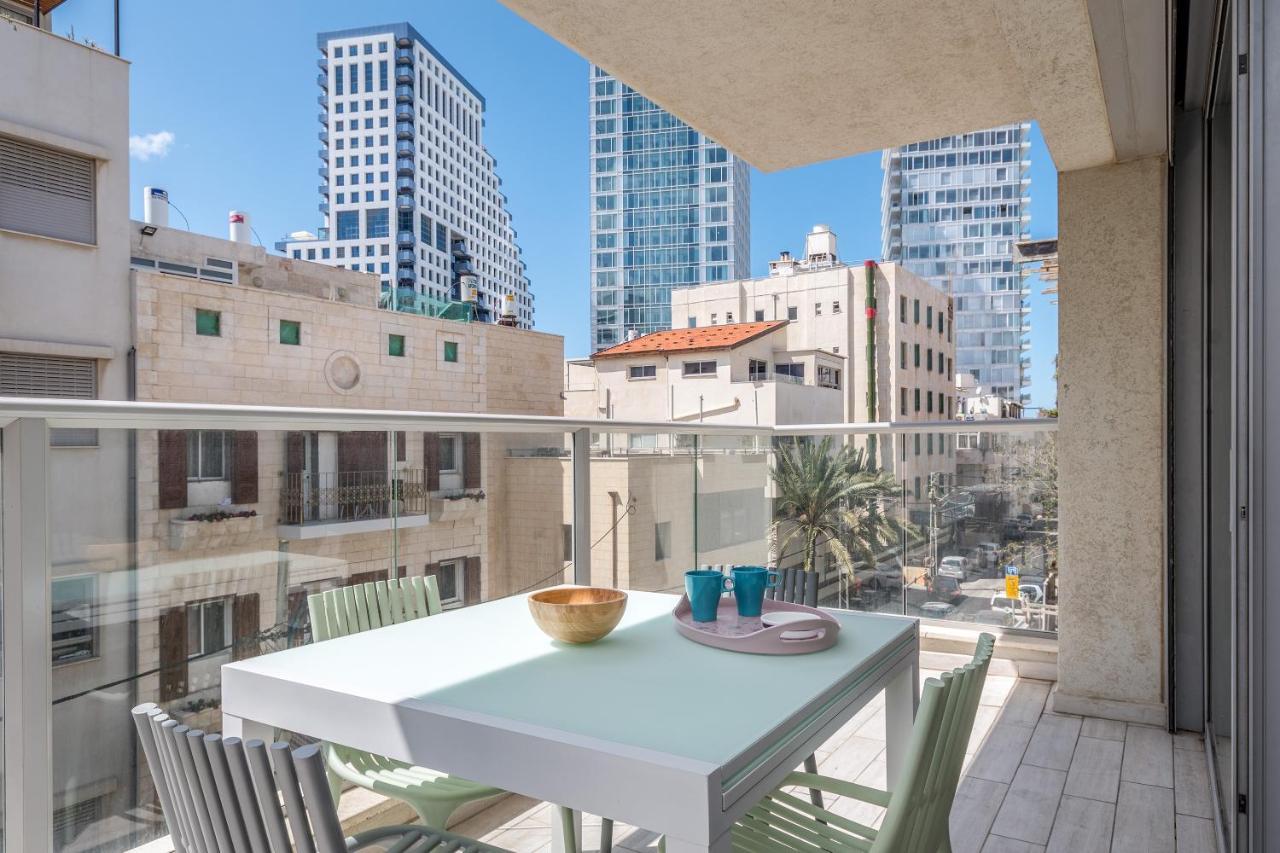 3 Bedrooms Apt Balcony & Parking Near Banana Beach Tel Aviv Exteriör bild