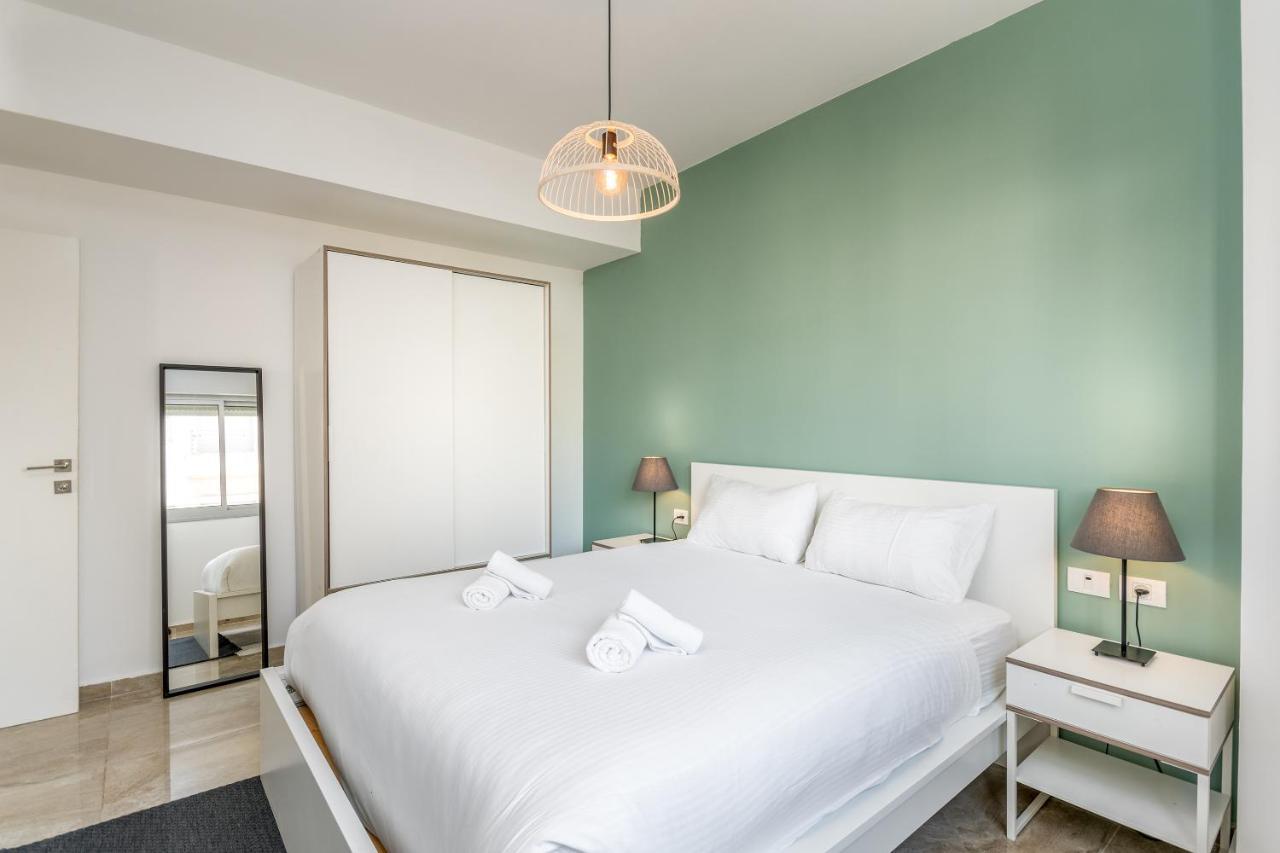 3 Bedrooms Apt Balcony & Parking Near Banana Beach Tel Aviv Exteriör bild