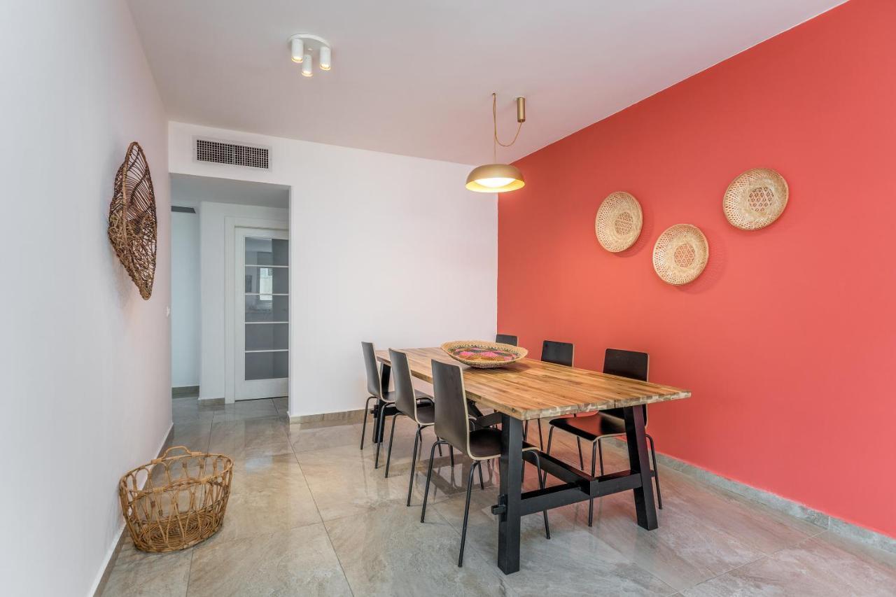 3 Bedrooms Apt Balcony & Parking Near Banana Beach Tel Aviv Exteriör bild