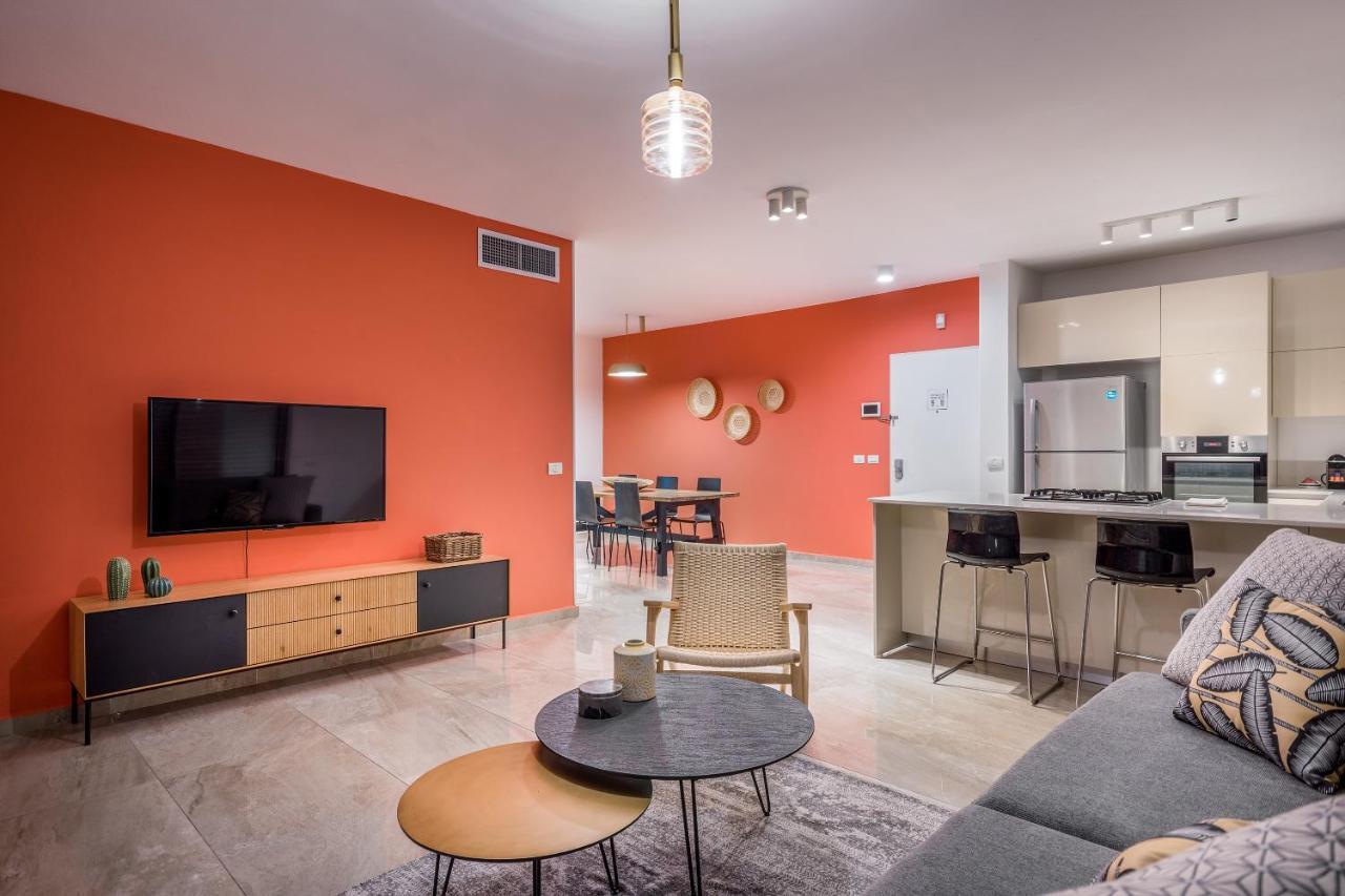 3 Bedrooms Apt Balcony & Parking Near Banana Beach Tel Aviv Exteriör bild